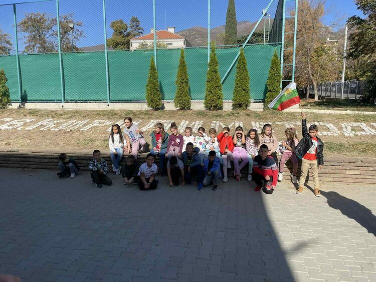 Димитровградско и карловско училище в общ открит урок