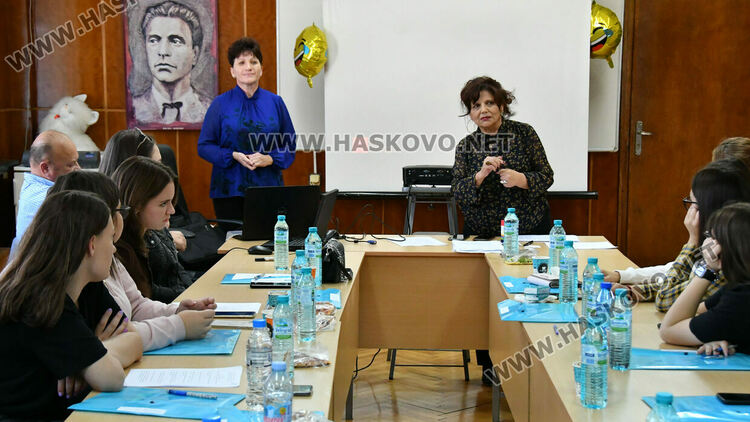 Доброволчество и превенция в едно за младите хора в Хасково