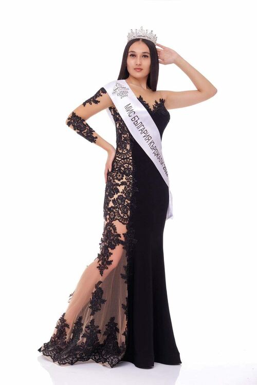 Елван Хамди