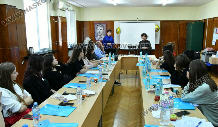 Доброволчество и превенция в едно за младите хора в Хасково