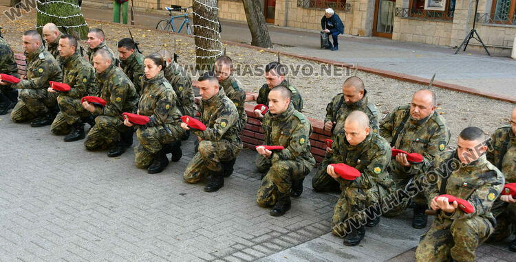 Отдадохме почит към загиналите войни