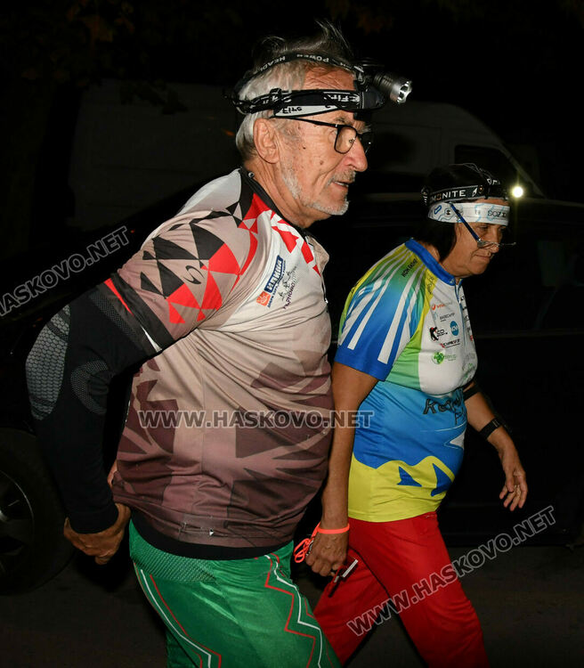 Започна нощният старт на спринта за Приз Хасково