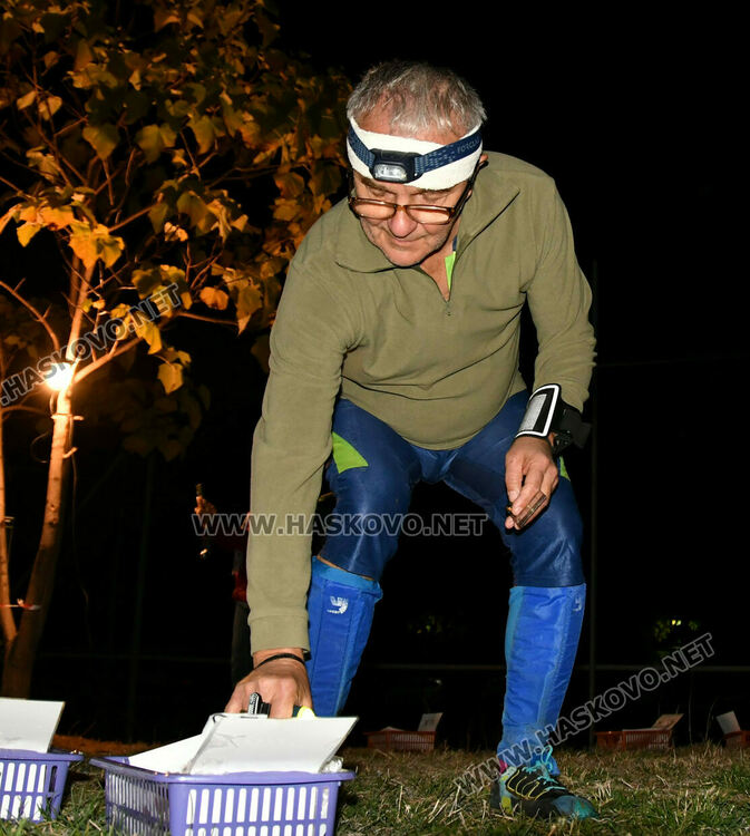 Започна нощният старт на спринта за Приз Хасково