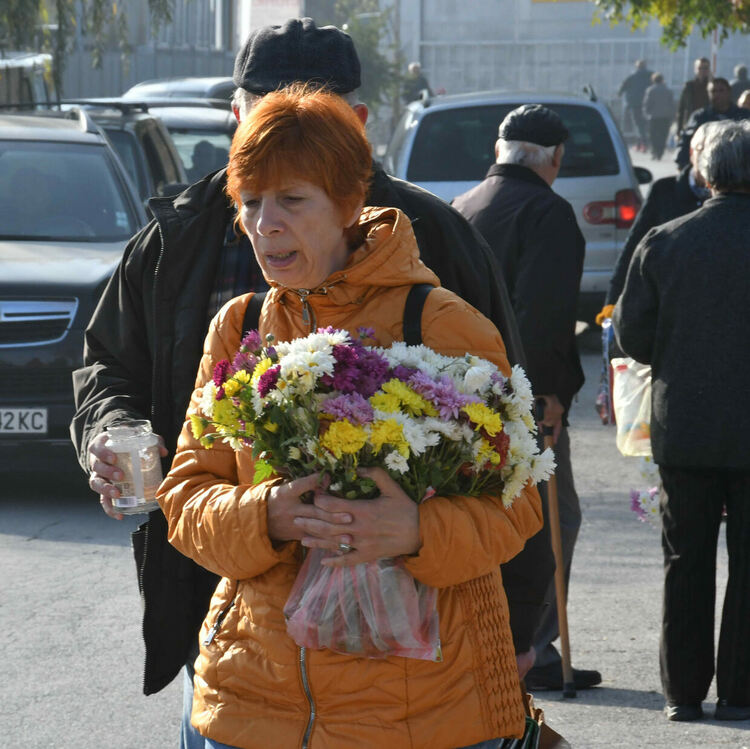 Днес е Архенгелова задушница