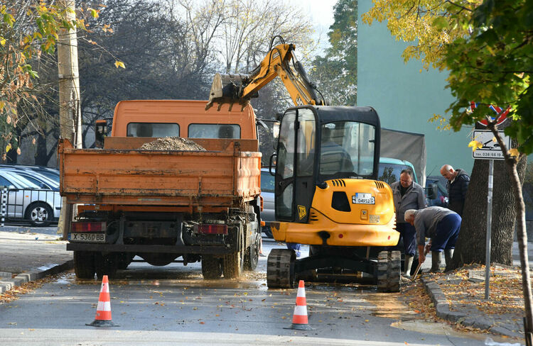 Нова авария по водопровода затвори пресечка по „Стара планина“