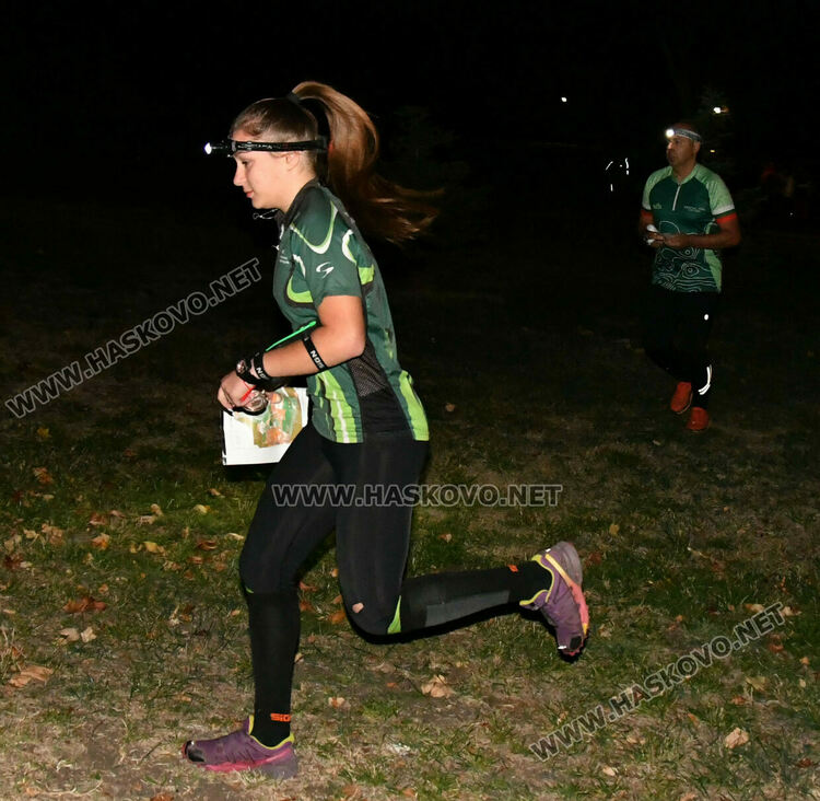 Започна нощният старт на спринта за Приз Хасково