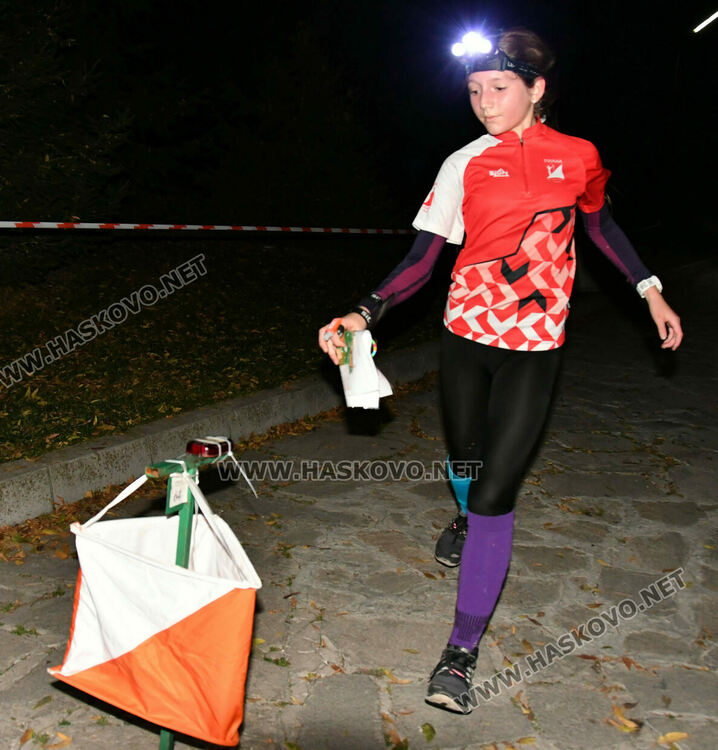 Започна нощният старт на спринта за Приз Хасково