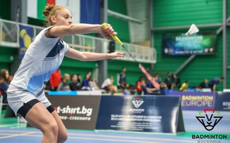 Налбантова се класира на финал при жените