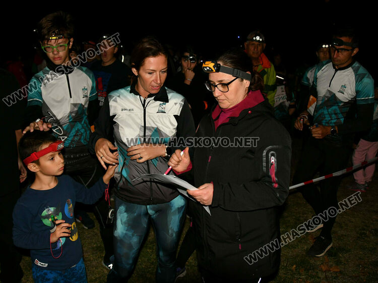 Започна нощният старт на спринта за Приз Хасково