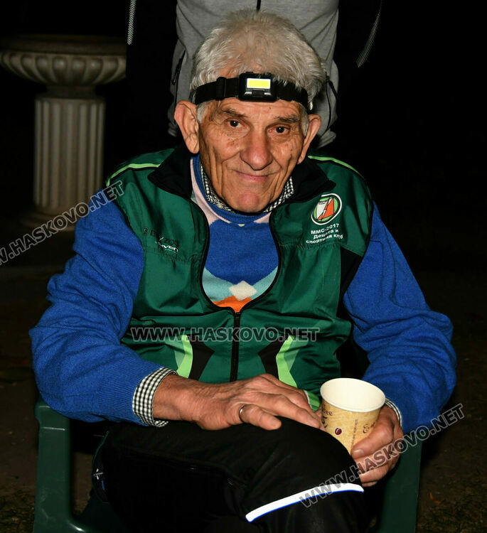 Започна нощният старт на спринта за Приз Хасково