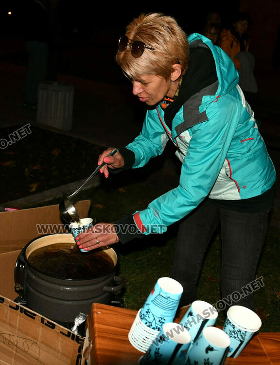 Започна нощният старт на спринта за Приз Хасково