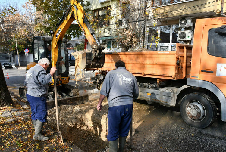 Нова авария по водопровода затвори пресечка по „Стара планина“
