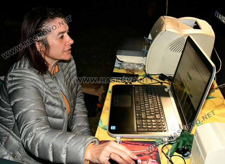 Започна нощният старт на спринта за Приз Хасково