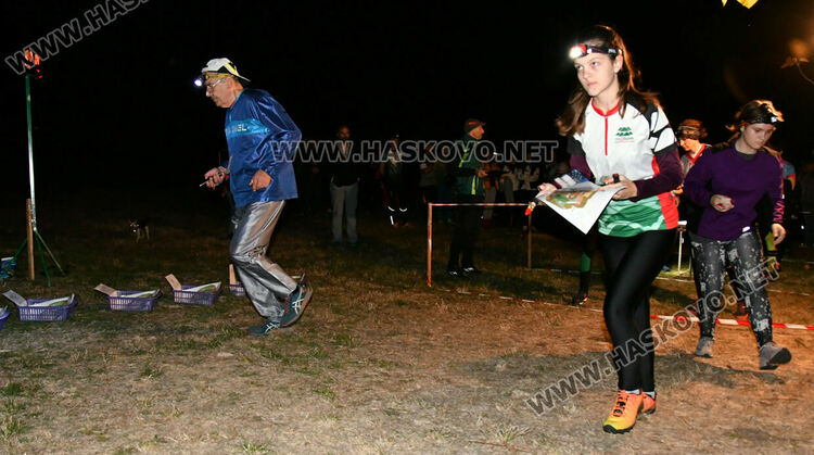 Започна нощният старт на спринта за Приз Хасково