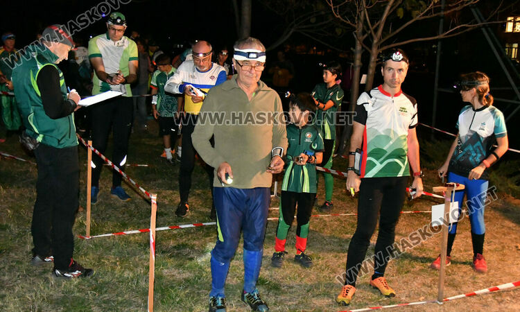 Започна нощният старт на спринта за Приз Хасково