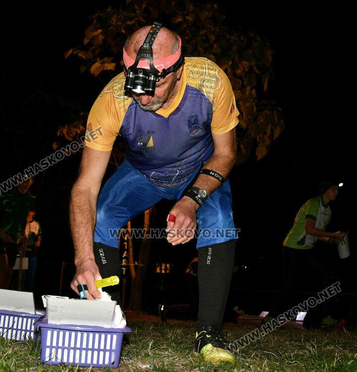 Започна нощният старт на спринта за Приз Хасково