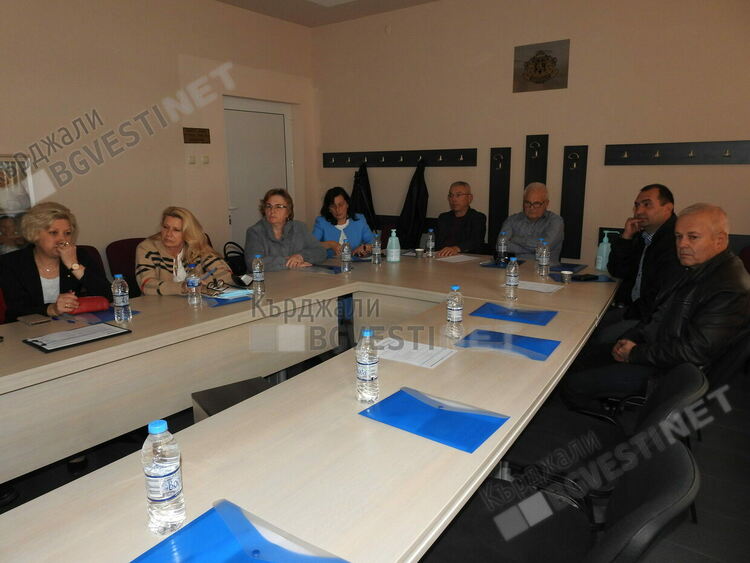 Двудневна Международна кръгла маса за професионалния стрес при медиците започна днес в Кърджали