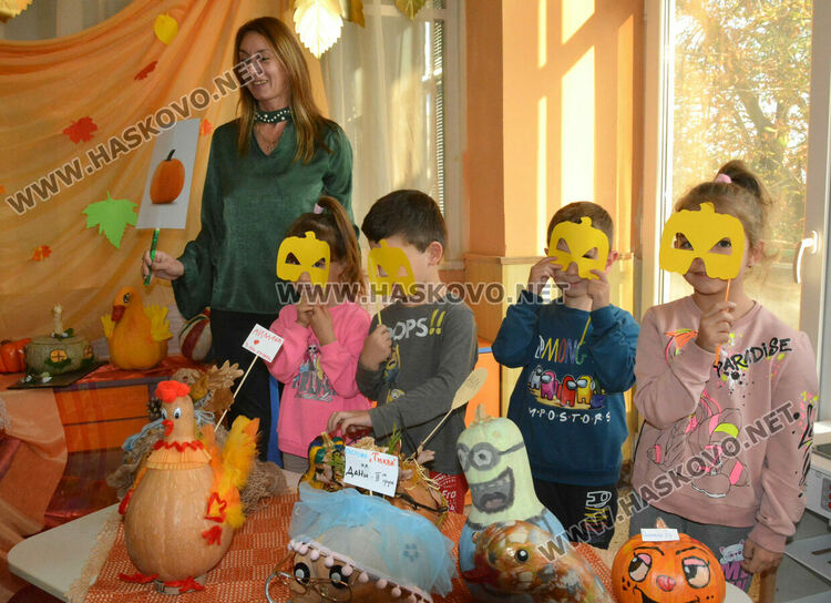 Атрактивни произведения от тиква показаха в детска градина „Славейче“