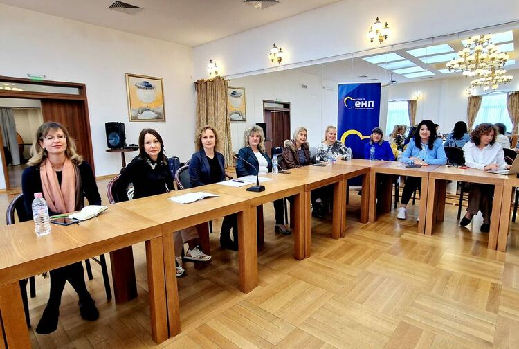 Жените от ДСБ са обединиха в областен клуб на формацията