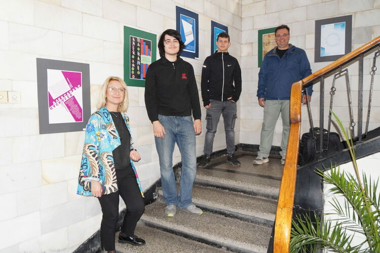 Изложба с типографски плакати за патронния празник на гимназията по туризъм