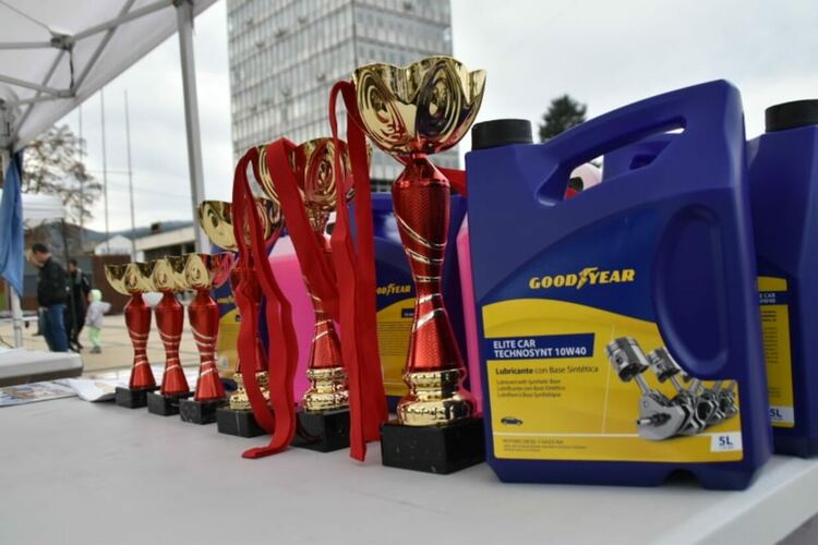 Тази събота в Перник се състоя първото организирано от клуб „AvangarD Classic“ и Община Перник Дамско рали