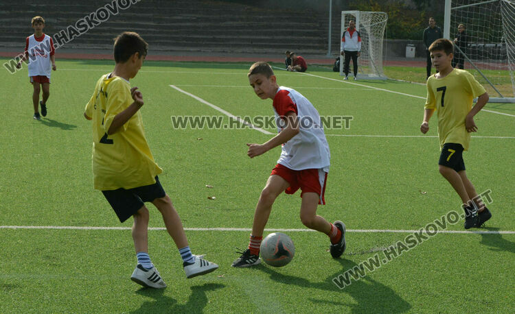 С футбол започнаха ученическите игри в Хасково, 22 отбора в надпреварата