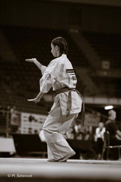 Състезателите от СК "„Хамон доджо“- Асеновград с медали от Европейското първенство по шинкиокушин