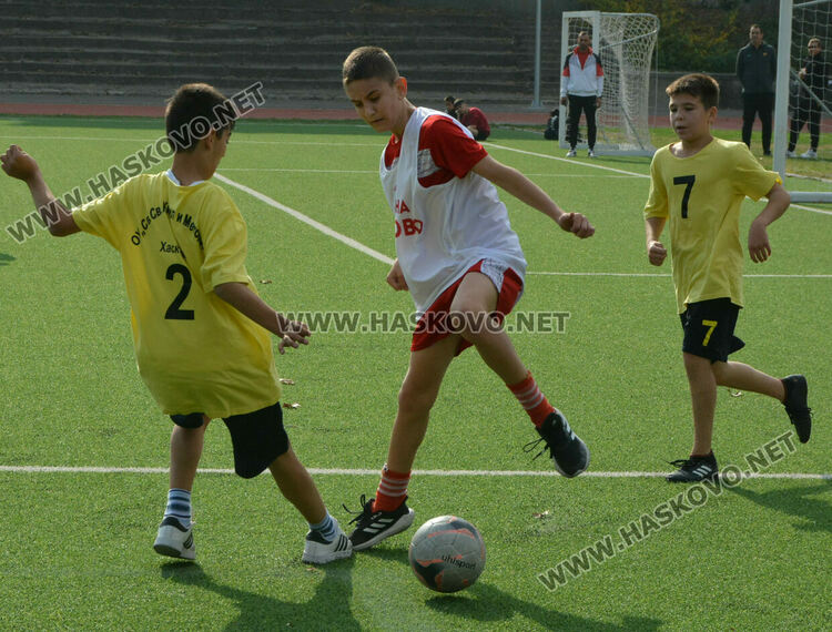 С футбол започнаха ученическите игри в Хасково, 22 отбора в надпреварата