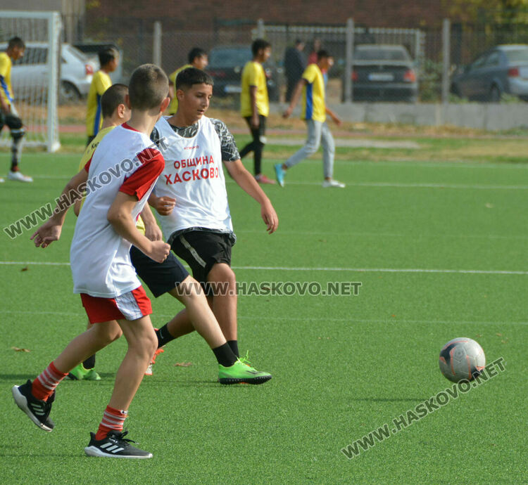 С футбол започнаха ученическите игри в Хасково, 22 отбора в надпреварата