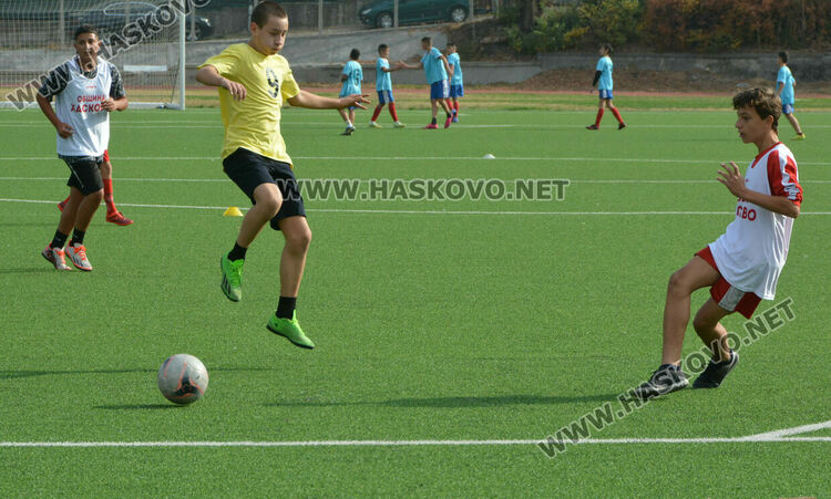 С футбол започнаха ученическите игри в Хасково, 22 отбора в надпреварата