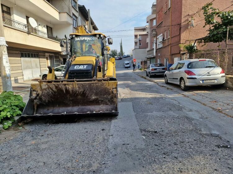 Започна ремонтът на ул."Александър Батенберг" в Асеновград 