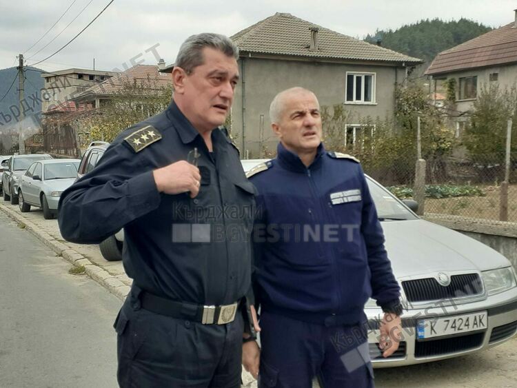 311 души гасят пожара на Вейката, главен комисар Николов разпореди пълна мобилизация