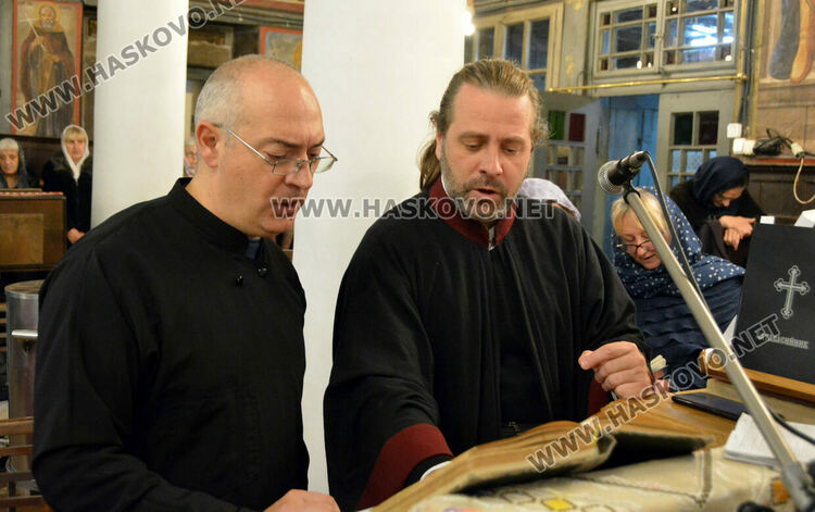 Тържествена литургия на Архангеловден в Хасково