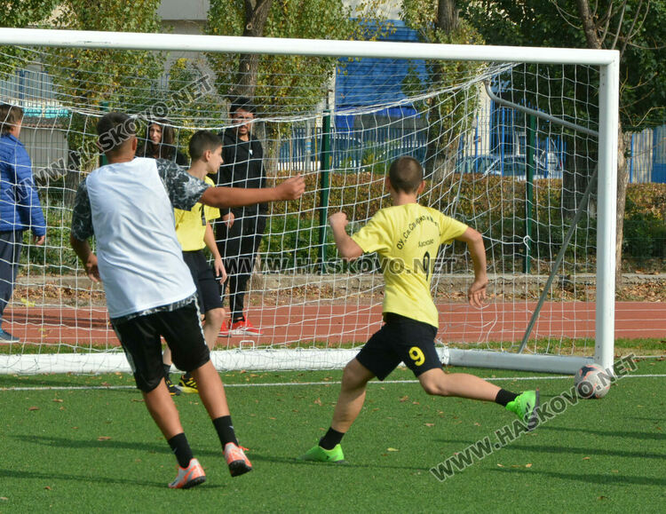 С футбол започнаха ученическите игри в Хасково, 22 отбора в надпреварата