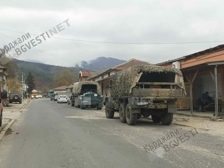 311 души гасят пожара на Вейката, главен комисар Николов разпореди пълна мобилизация