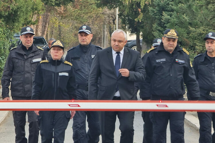 Убитият граничен полицай е 30-годишен, с осем години стаж в МВР