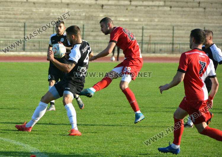 „Саяна Хасково“ и „Розова долина“ с равенство – 1:1 на „Ямача“
