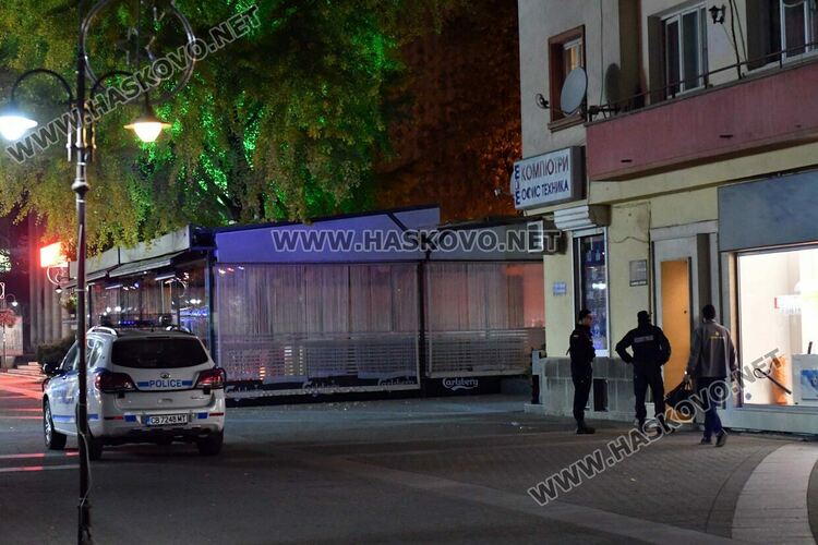 Викнаха полиция заради хвърляне на пиратки по младежи