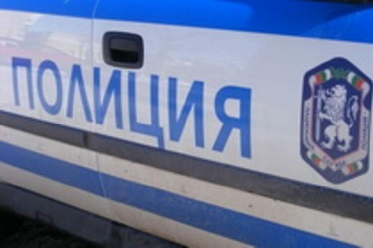 18-годишен асеновградчанин нанесе щети по чужда кола 