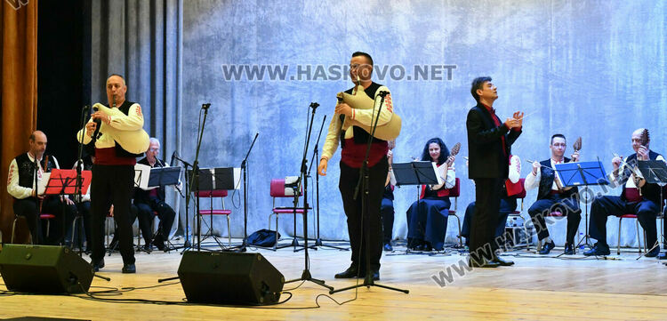 Ансамбъл „Филип Кутев“ с диригент Георги Андреев изнесе концерт в Хасково