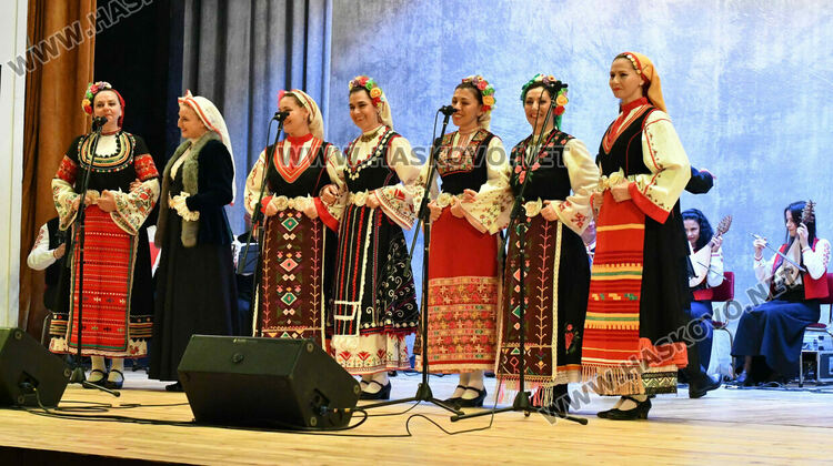 Ансамбъл „Филип Кутев“ с диригент Георги Андреев изнесе концерт в Хасково