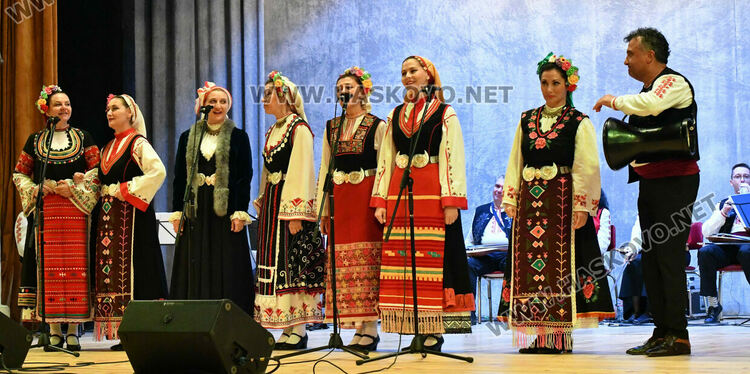 Ансамбъл „Филип Кутев“ с диригент Георги Андреев изнесе концерт в Хасково