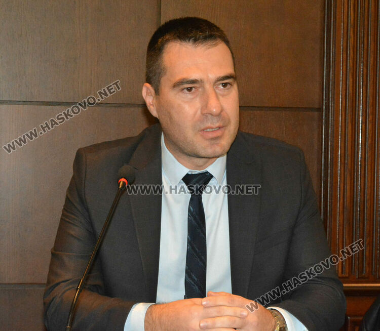 Младежи разказаха пред ученици за зависимостта си към наркотиците 