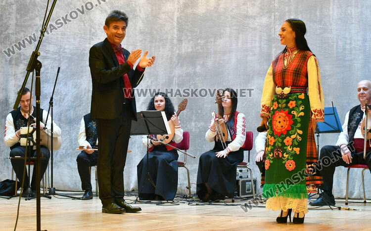 Ансамбъл „Филип Кутев“ с диригент Георги Андреев изнесе концерт в Хасково