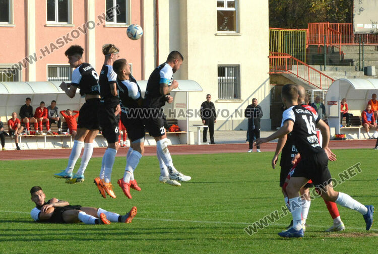 „Саяна Хасково“ и „Розова долина“ с равенство – 1:1 на „Ямача“