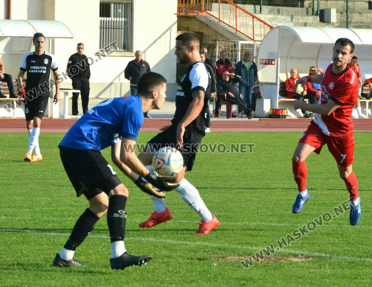 „Саяна Хасково“ и „Розова долина“ с равенство – 1:1 на „Ямача“