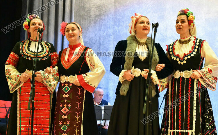 Ансамбъл „Филип Кутев“ с диригент Георги Андреев изнесе концерт в Хасково