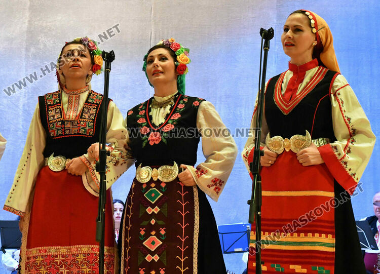 Ансамбъл „Филип Кутев“ с диригент Георги Андреев изнесе концерт в Хасково