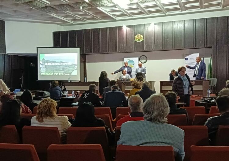 Селскостопански производители от Първомай се срещнаха със зам.-министър на земеделието