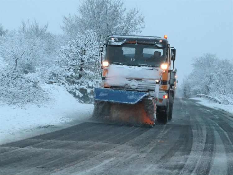 АПИ: Републиканските пътища вече са в режим на зимно поддържане